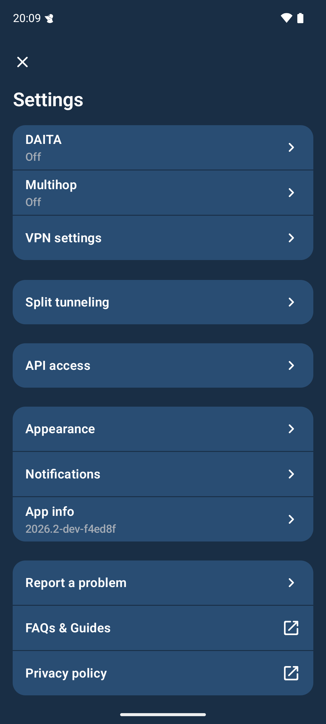 Settings menu listing DAITA, Multihop, VPN settings, Split tunneling, API access, App info, Report a problem, FAQs, and Privacy policy.